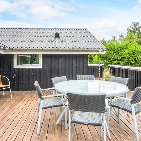 6 Person In 度假居 *