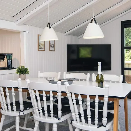 6 Person In * Nørre Nebel