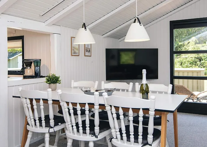 6 Person In * Nørre Nebel