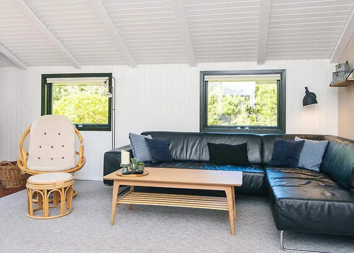 6 Person In Semesterbostad